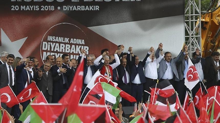 Binali Yıldırım: ABD, Kudüs inadından vazgeçmeli