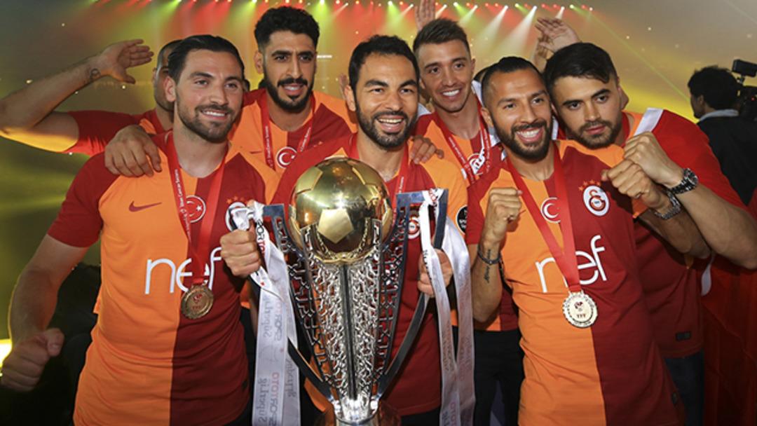 Galatasaray'ın şampiyonluk kutlamalarından &ccedil;ok &ouml;zel g&ouml;r&uuml;nt&uuml;ler!