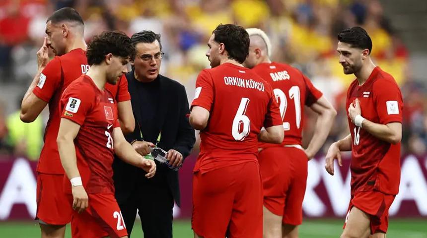 Montella'dan Paraguay &ouml;ncesi radikal karar! Planlar sil baştan, iki yıldız kul&uuml;beye...