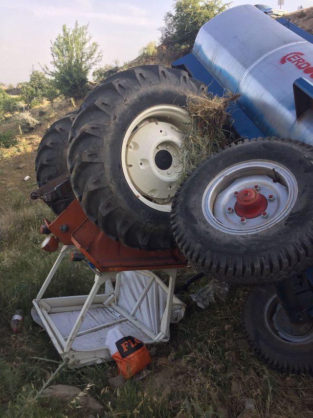 Manisa'da traktör devrildi: 1 Ölü, 1 Yaralı