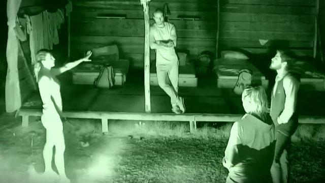 Survivor 77. bölüm fragmanı! 'Kalleşlik' sözü Gönüllüler takımında kavga çıkardı!