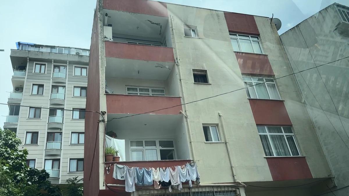 Aile binasından kilolarca uyuşturucu &ccedil;ıktı:  Pe&ccedil;eteye sarıp yutuyoruz  12