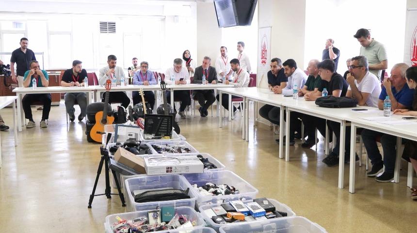 İETT&rsquo;nin kayıp eşyaları 1,3 milyon liraya satıldı