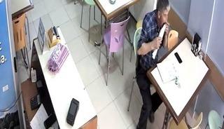 Heimlich manevrası ile boğulmaktan kurtuldu