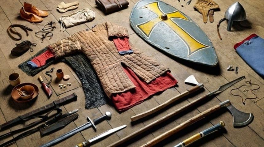 Ge&ccedil;mişten g&uuml;n&uuml;m&uuml;ze askeri malzemeler