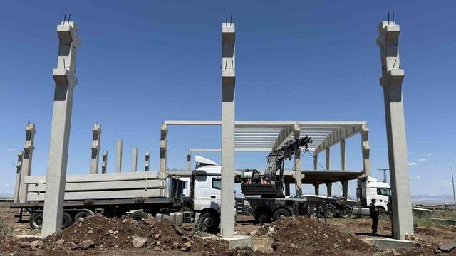 Beton blok altında kalan ikinci işçi, 3 günlük yaşam mücadelesini kaybetti 1