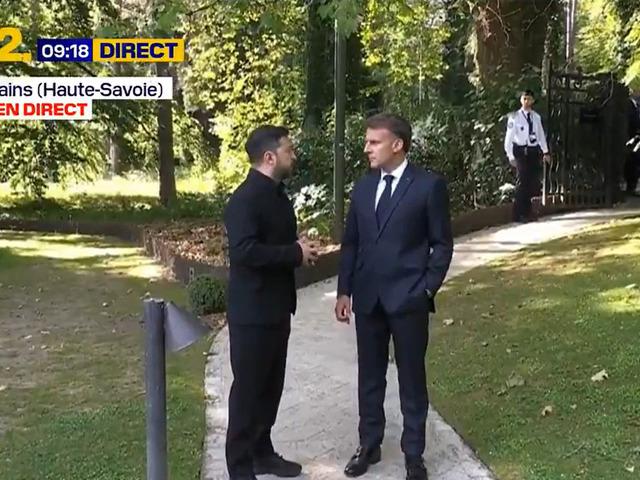 Mikrofonu unutup konuştular: Macron ile Zelenskiy'nin 'Trump' diyaloğu d&uuml;nyanın g&uuml;ndeminde!