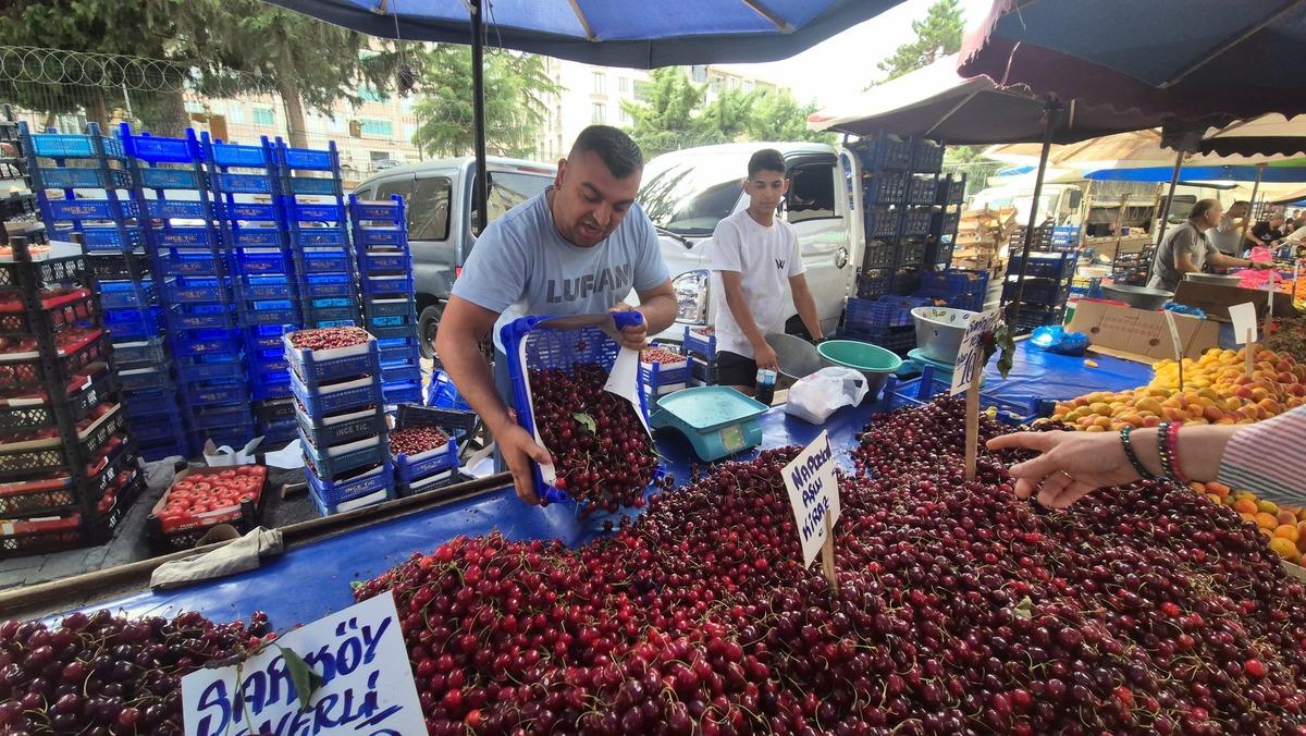 Festivalde 300 liraydı, pazarda 70 liraya düştü 3