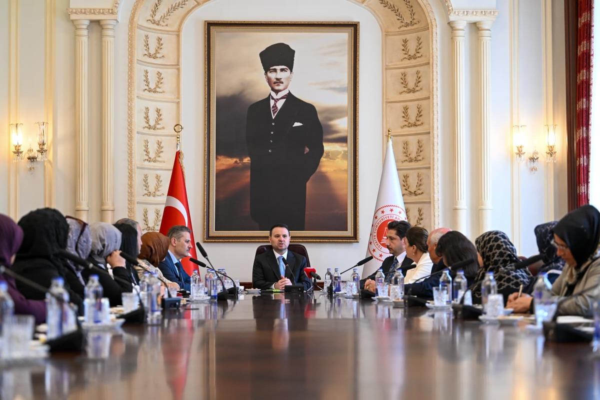 Adalet Bakanı G&uuml;rlek ten uyuşturucuyla m&uuml;cadele vurgusu 1