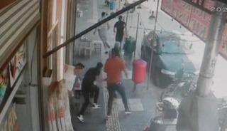 Kilis'te kebap&ccedil;ıda silahlı ve bı&ccedil;aklı kavga: 1 yaralı