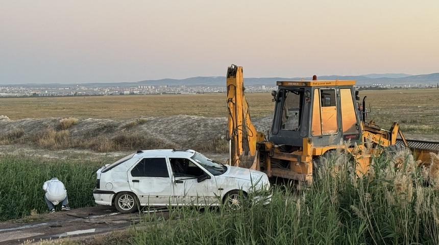 Karaman'da feci kaza! Dereye devrilen ara&ccedil;taki 3 &ccedil;ocuk hayatını kaybetti