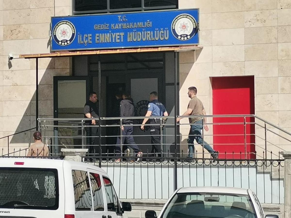 K&uuml;tahya da iğren&ccedil; olay: &Ccedil;ocuğa cinsel istismarla ilgili 6 ş&uuml;pheli tutuklandı 3