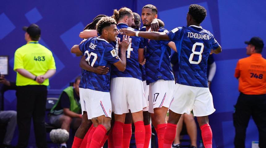 Mbappe şov yaptı, Fransa Senegal'i 3-1 mağlup ederek g&ouml;vde g&ouml;sterisi yaptı!
