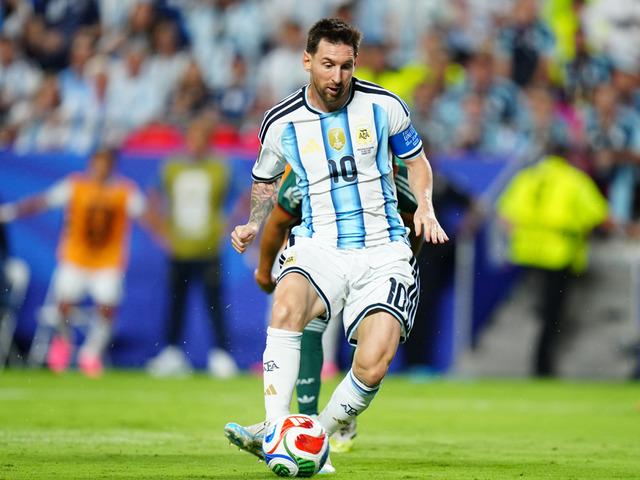 D&uuml;nya Kupası'nda Messi şov! Arjantin'den r&uuml;ya gibi başlangı&ccedil;