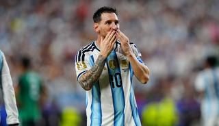 Lionel Messi'den tarihi başarı! Klose'yi yakaladı, rekora g&ouml;z dikti