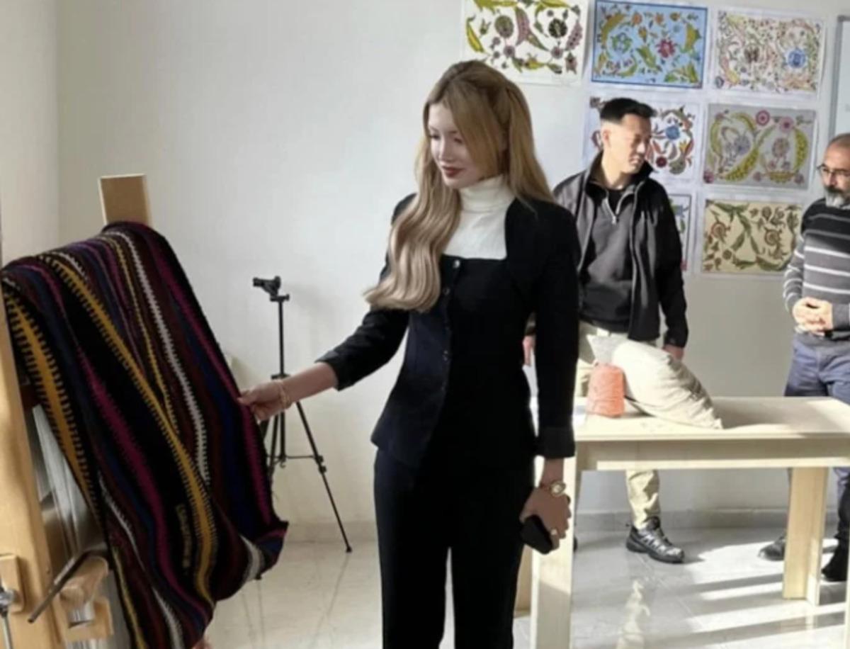 Barbie bebeğe benzetilmişti! Kaymakam Tuğçe Orhan a yeni görev... Erdoğan imzaladı 2