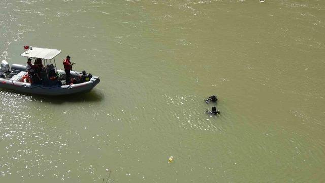 Artvin’in Şavşat Deresi’nde kayıp baba ve oğlunu arama çalışmaları sürüyor 6