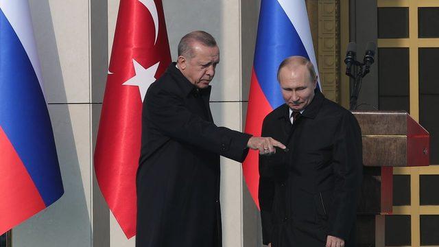 Nükleer santralin temel atma törenine Türkiye Cumhurbaşkanı Recep Tayyip Erdoğan ile Rusya Devlet Başkanı Vladimir Putin video link ile katıldılar