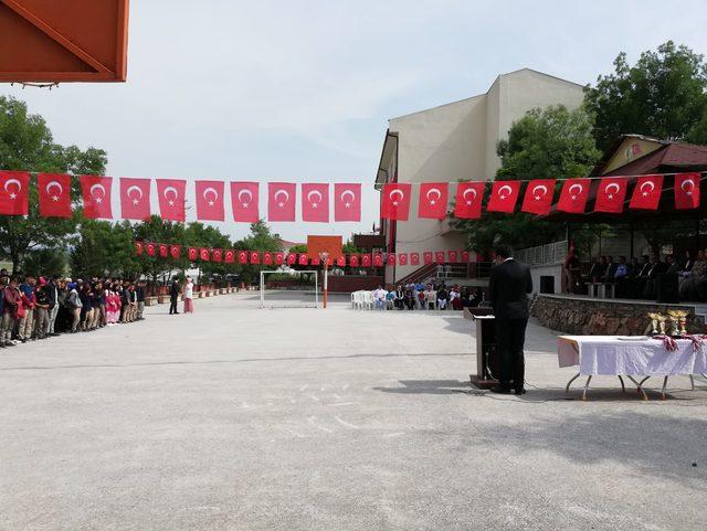 Bursa'da 19 Mayıs töreni rötarlı yapıldı