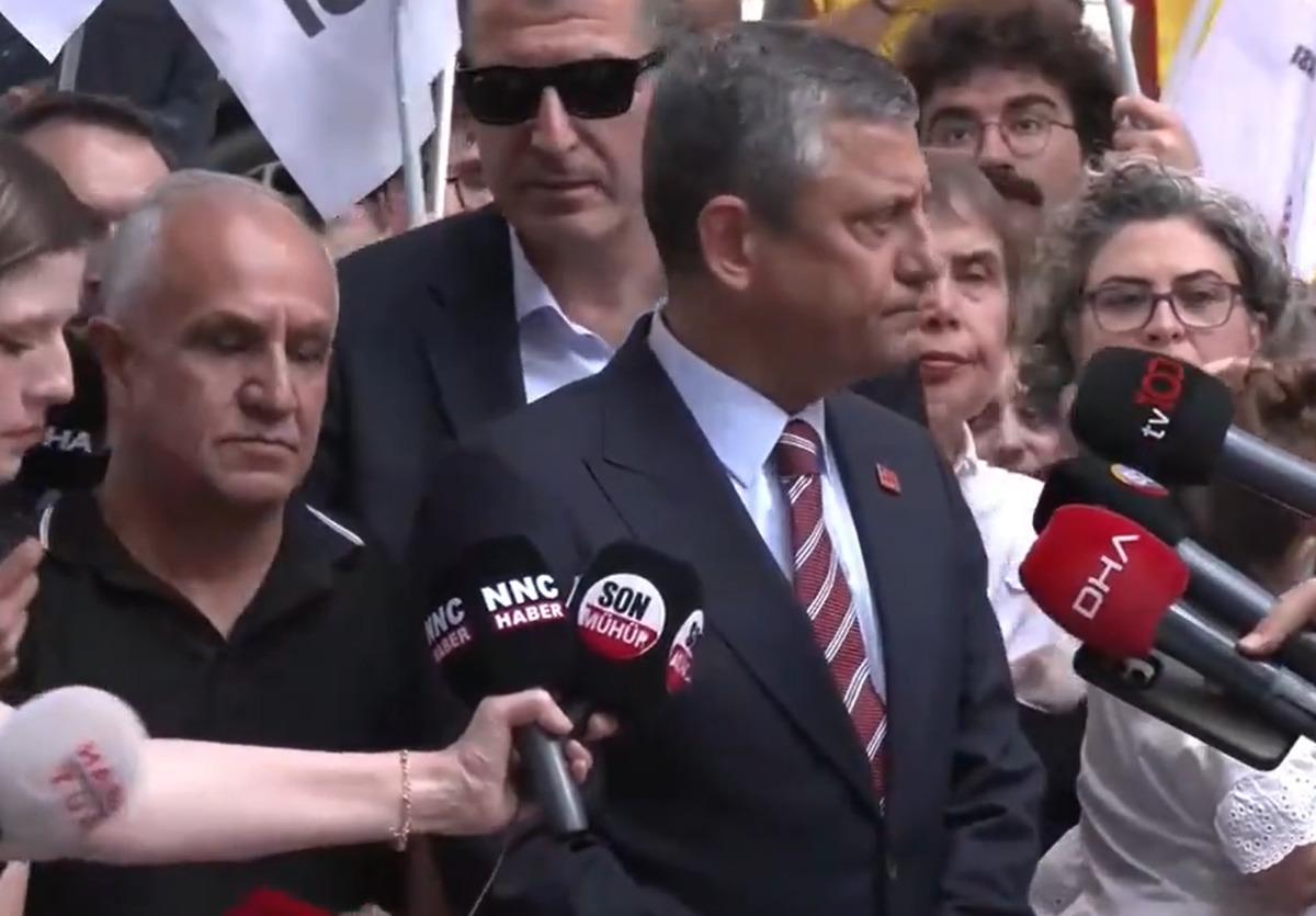 A&ccedil;lık grevindeki &ouml;ğretmenlere polis m&uuml;dahalesi! G&ouml;zaltılar var 7