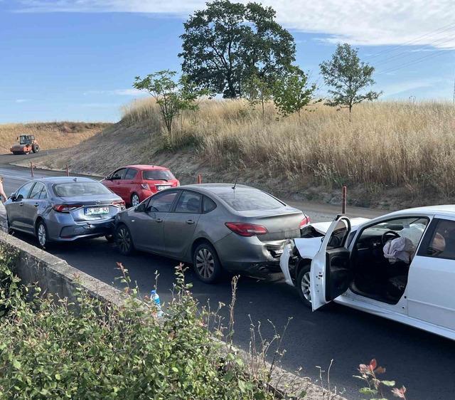 Tekirdağ’da 500 metre arayla iki zincirleme kaza 1