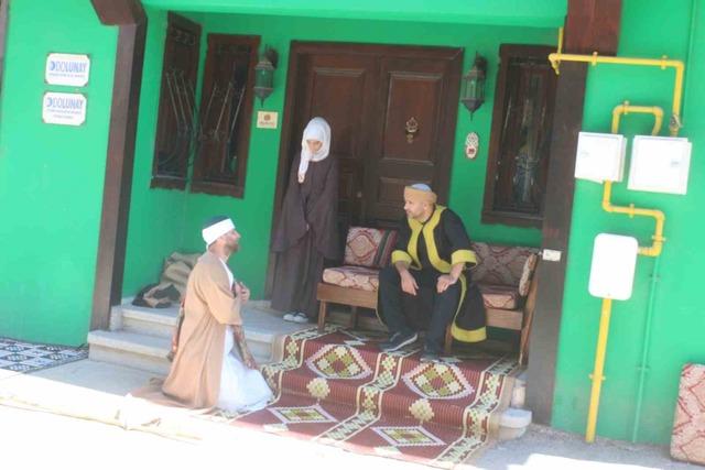 Yunus Emre’nin hayatı açık havada tiyatro oyunuyla sahnelendi 3