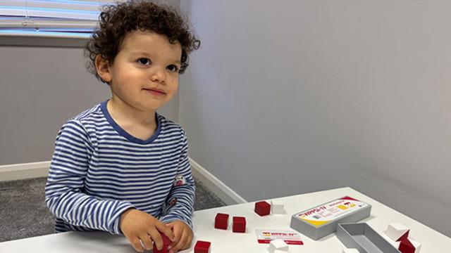2 yaşında kitap okuyor, 5 dilde sayabiliyor! Dünyanın en zekileri arasına giren 5 yaşındaki Josepinh