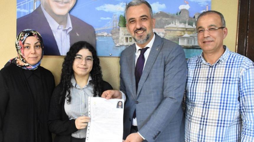Elif Nur Bayram kimdir? İşte Türkiye'nin en genç milletvekili adayı