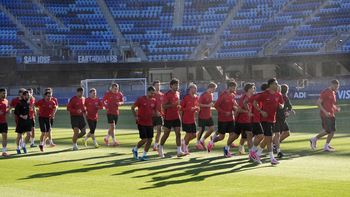 Millilerin Paraguay mesaisi sürüyor! San Jose de ilk antrenman 1