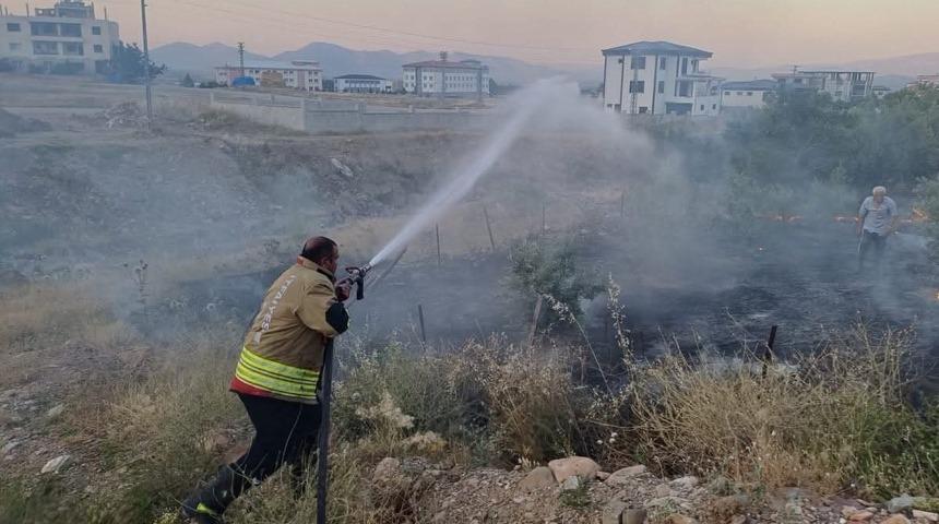 Hassa&rsquo;da bah&ccedil;e yangını