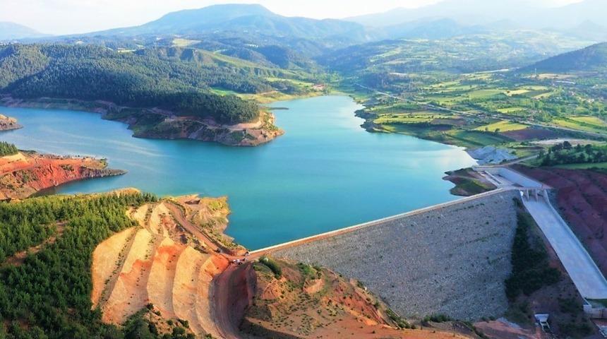 Balık avlamak i&ccedil;in girdiği baraj g&ouml;l&uuml;nde kayboldu