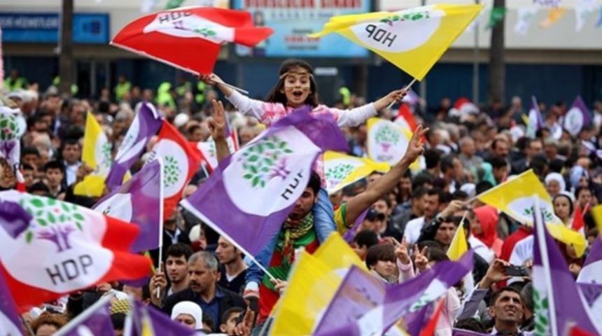 HDP'de adaylık tartışması! 'Kendimi saftirik Türk solcusu gibi hissediyorum'