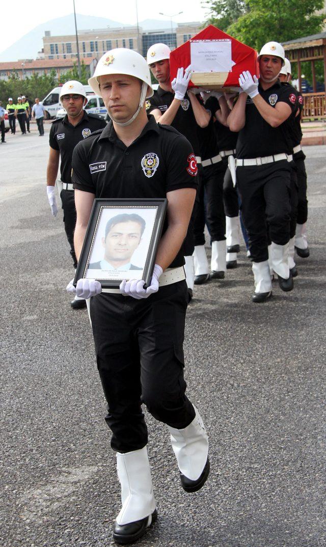 Kayseri'de kalp krizinden ölen polis için tören