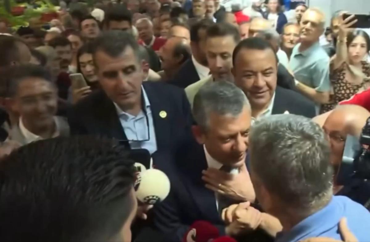 &Ouml;zg&uuml;r &Ouml;zel&rsquo;den Ulus Hali&rsquo;nde esnaf ziyareti! Yoğun ilgi dikkat &ccedil;ekti 2
