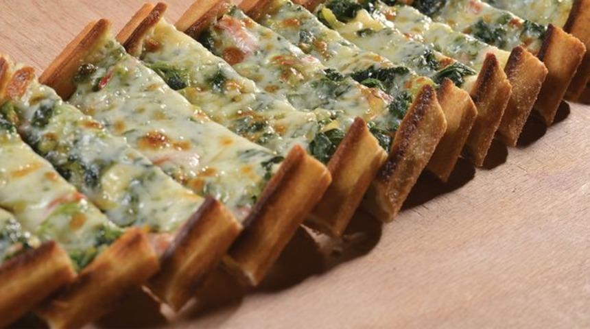 Pazılı puf pideler