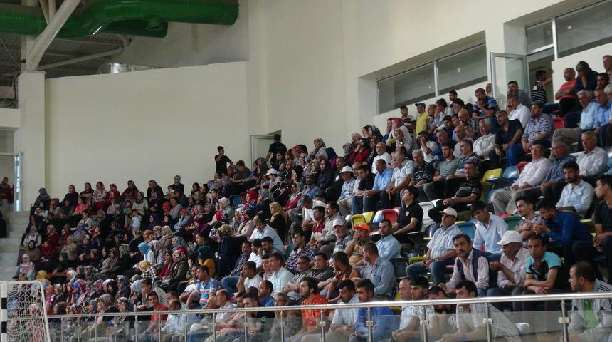 6 aylık işe gireceklerin kura çekimine devam edildi