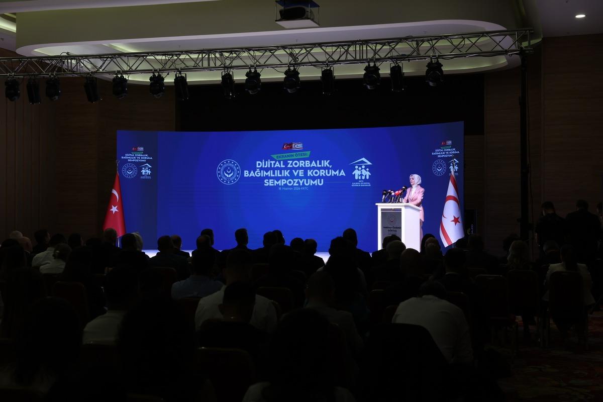 Aile ve Sosyal Hizmetler Bakanı G&ouml;ktaş, KKTC de d&uuml;zenlenen sempozyumun a&ccedil;ılışında konuştu 2