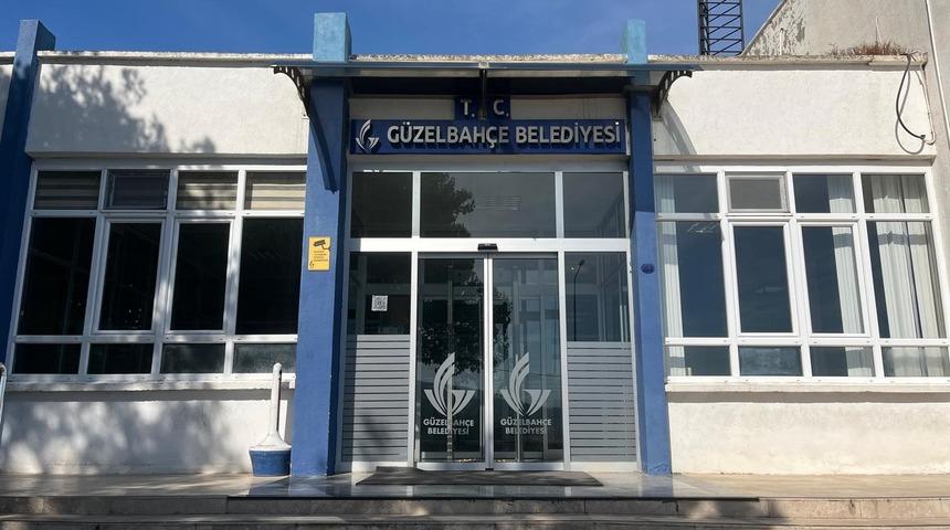 Seferihisar Belediyesi soruşturmasında yeni gelişme: Eski G&uuml;zelbah&ccedil;e Belediye Başkanı'nın eşi g&ouml;zaltında