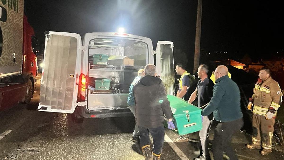 Manisa da dehşet! Zincirleme kazada 2 kişi öldü, 4 kişi yaralandı 3