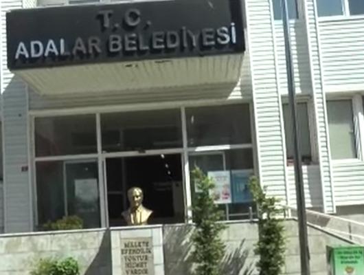 Adalar Belediyesi'ne operasyon! G&ouml;zaltılar var