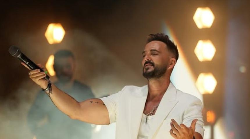 G&ouml;khan &Ouml;zen evleniyor! Sessiz sedasız nişanlandı 