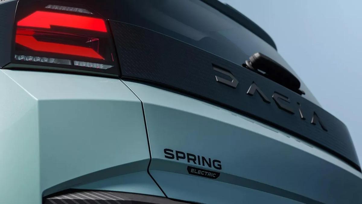 Fiyatı 1 milyon TL nin altında: Dacia yeni elektrikli aracını a&ccedil;ıkladı 1