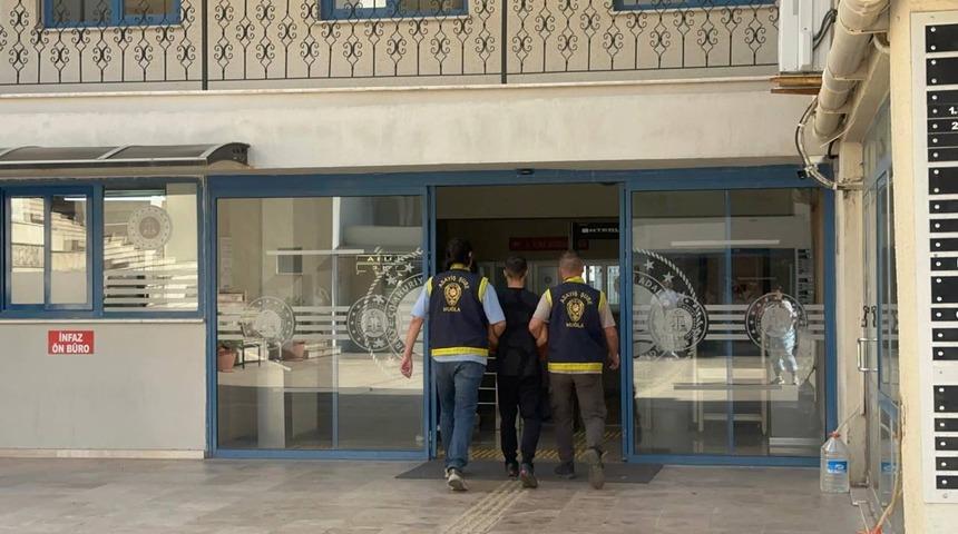 Marmaris&rsquo;teki silahlı saldırı soruşturmasında 5 ş&uuml;pheli adliyeye sevk edildi