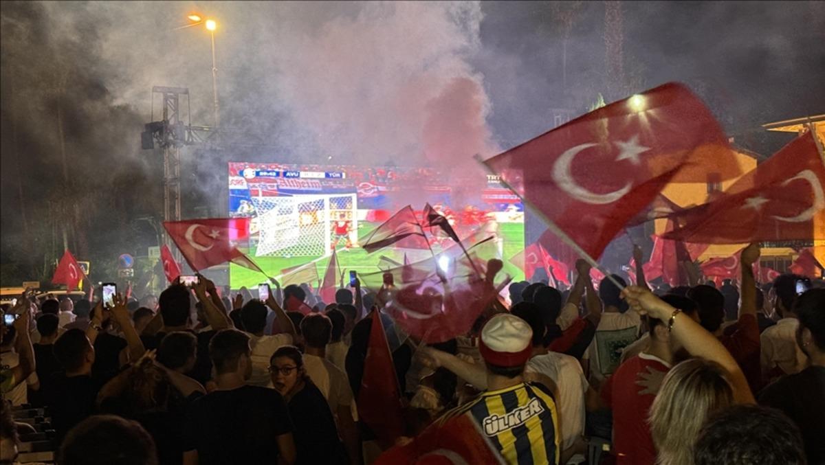 İçişleri Bakanlığı ndan 81 ile talimat gitti: Milli maç için meydanlara dev ekran yasağı 1