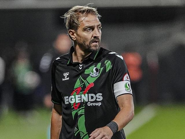 T&uuml;rk futbolunda bir devir sona erdi! Caner Erkin kramponlarını astı...