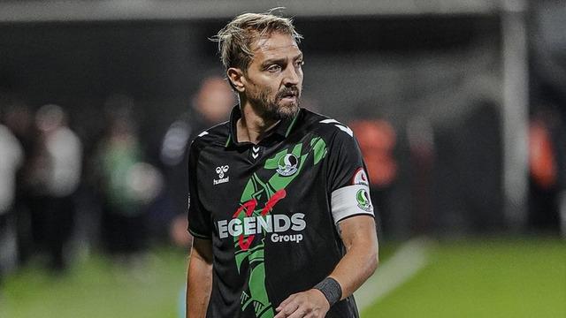 Türk futbolunda bir devir sona erdi! Caner Erkin kramponlarını astı...