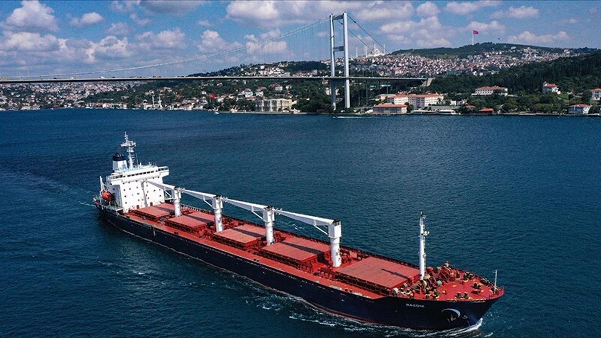 Türkiye Boğazları'ndan geçiş ücreti arttı!