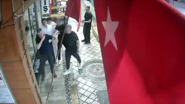 Yazılım m&uuml;hendisinin &ouml;ld&uuml;resiye darbedildiği olayda yeni gelişme: 4 kişi tutuklandı 7
