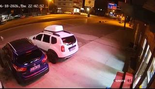 K&ouml;peğe &ccedil;arpmamak i&ccedil;in yaptığı manevra hayatına mal oldu
