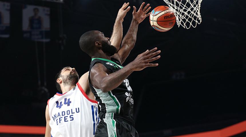 Anadolu Efes, Dar&uuml;şşafaka'yı 78-69 yendi ve seride 1-0 &ouml;ne ge&ccedil;ti